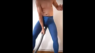 vacuum cleaner fuck in pantyhose